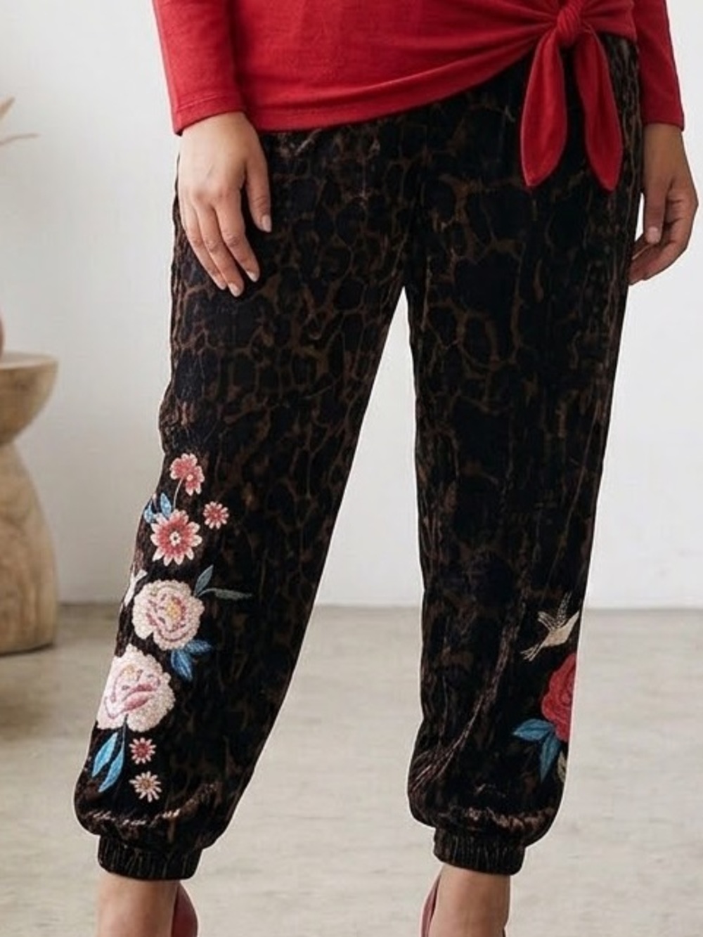 Johnny Was Los Angeles embroidered crushed velvet leopard print ankle-cuff LG